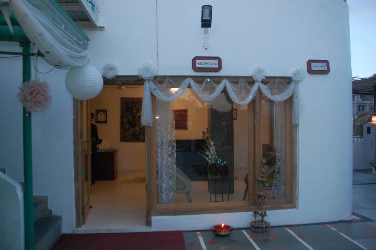 Hotel Karnavati Mount Abu Esterno foto