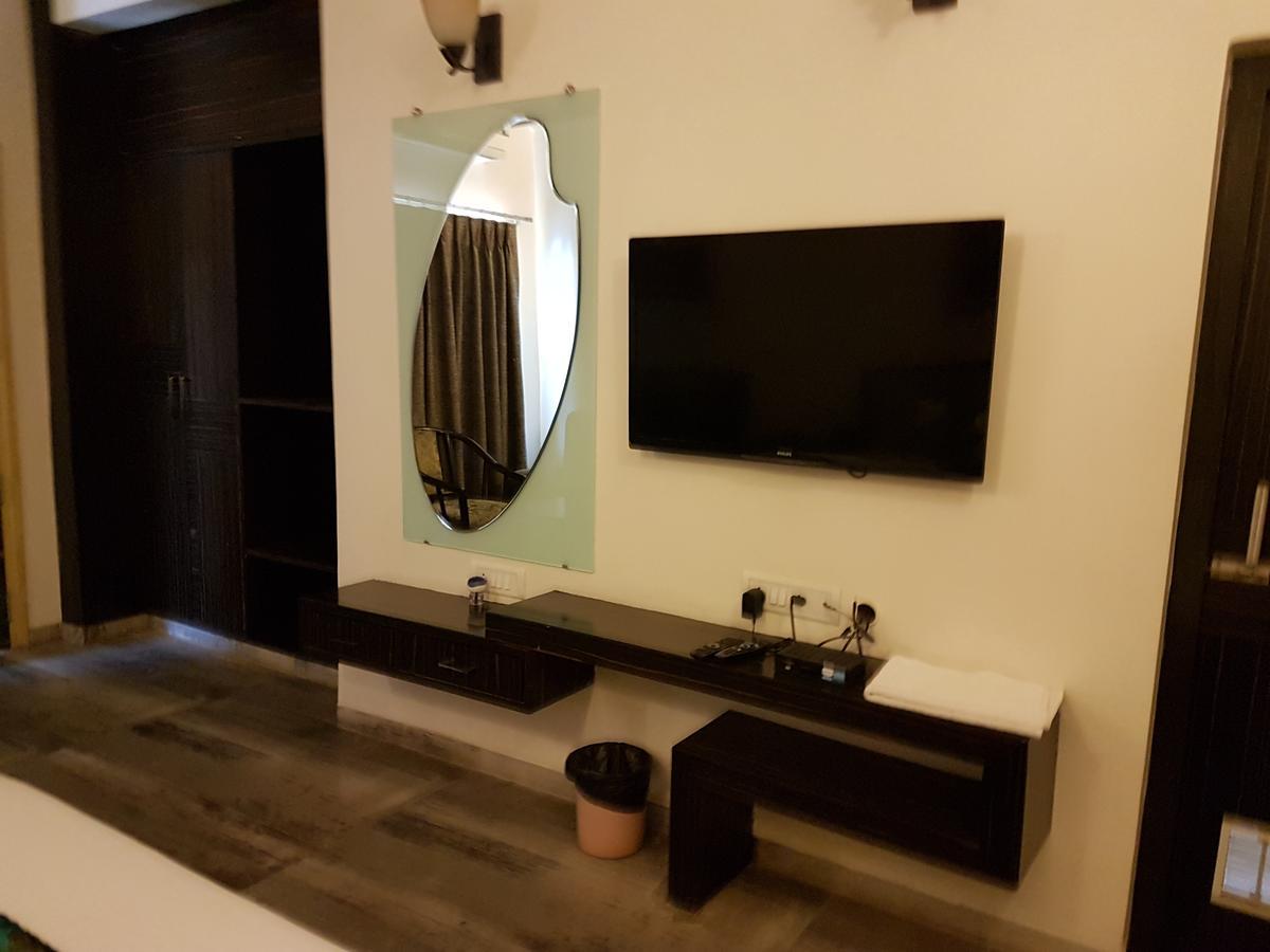 Hotel Karnavati Mount Abu Esterno foto