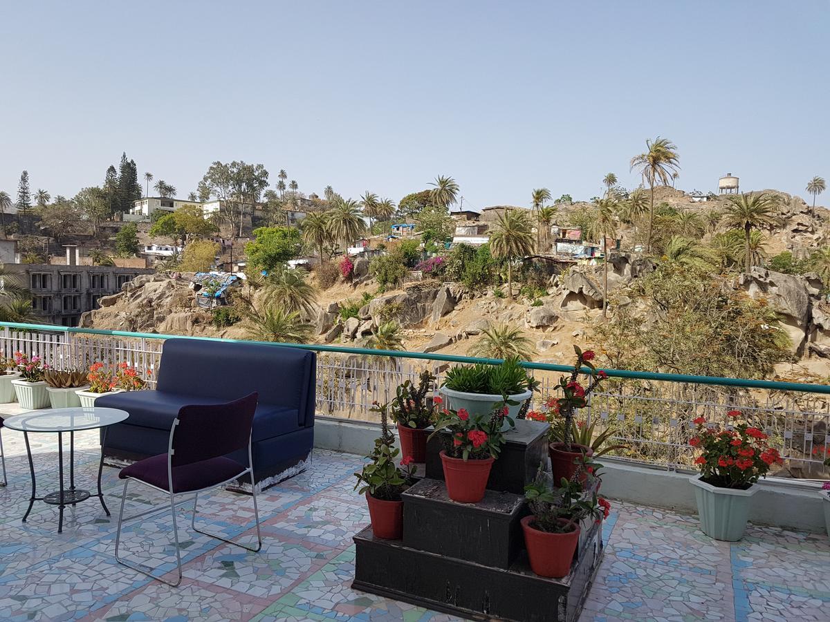 Hotel Karnavati Mount Abu Esterno foto